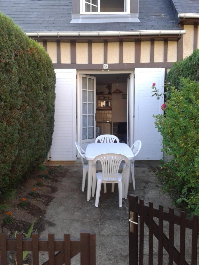 Cottage Duplex Villers Sur Mer 150 M De La Plage Exterior photo
